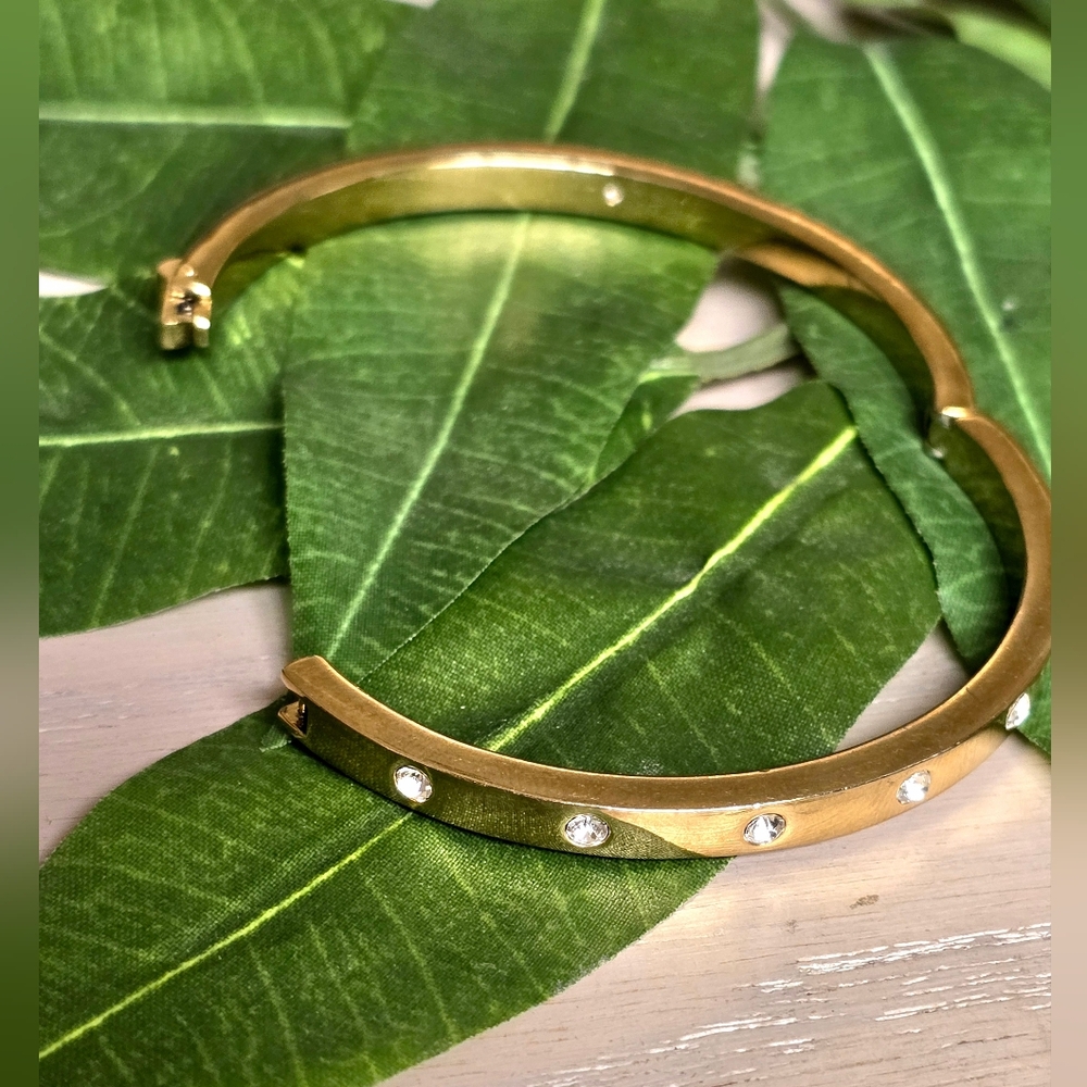 Kate Spade Set In Stone Hinged Bangle - Picture 5 of 6